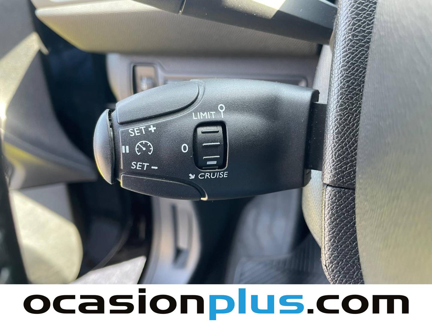 Extras y acabados del Peugeot 308 Peugeot 308 1.6 BlueHDI Access (100 CV)