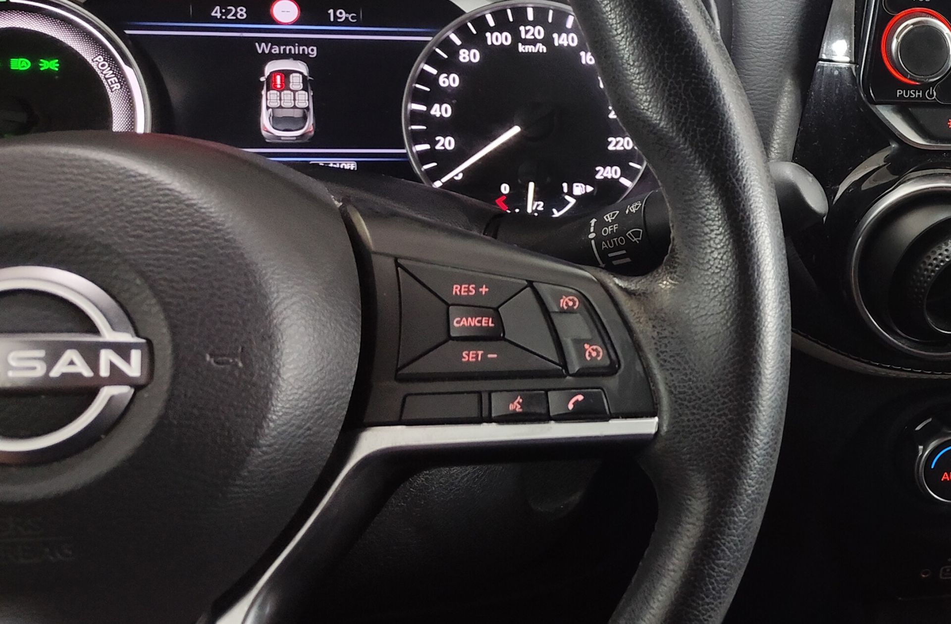 Nissan Juke 1.6 Hybrid Premiere Edition - foto 29
