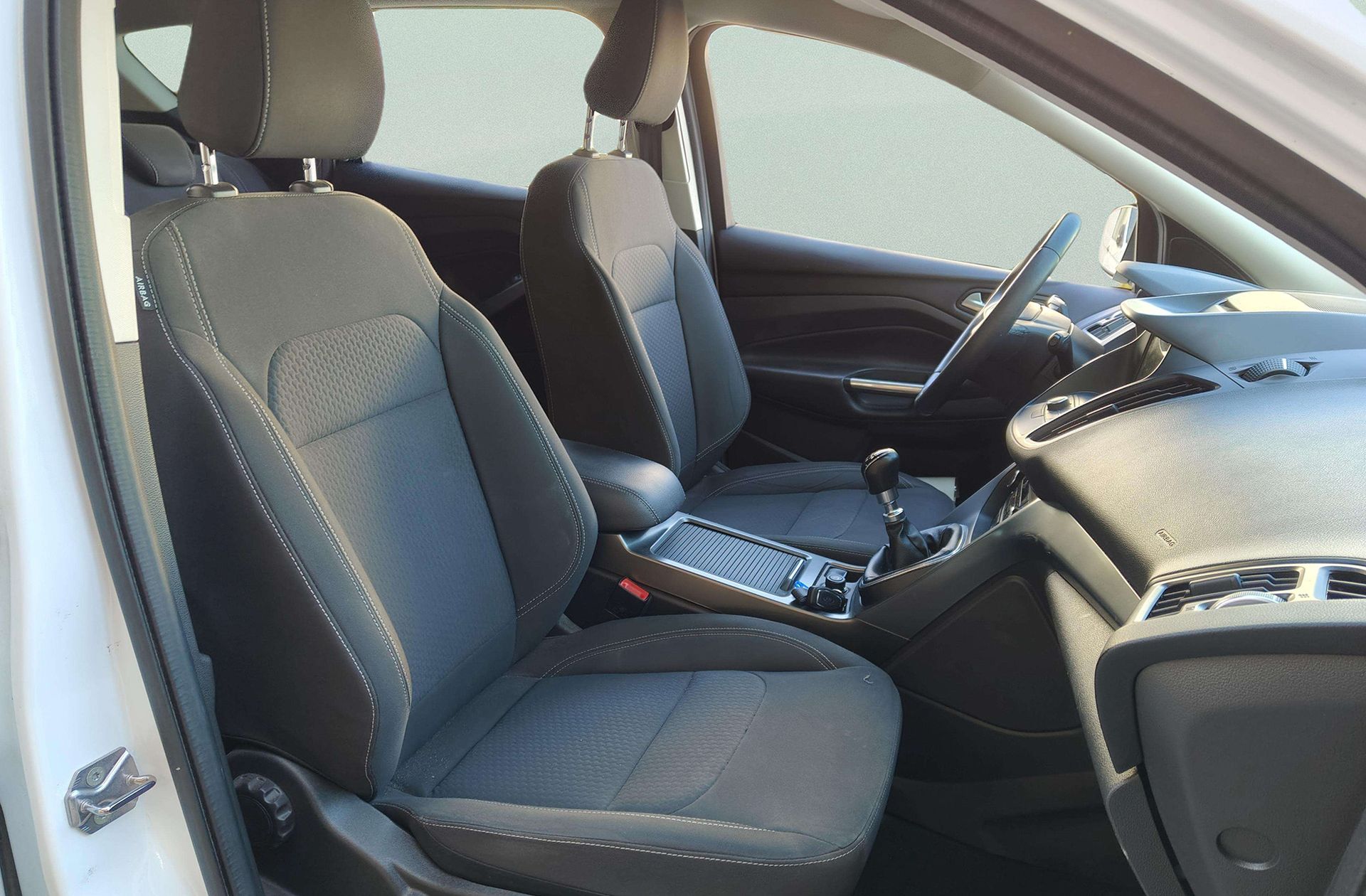 Ford Kuga 1.5 EcoBoost Trend+ 4x2 - foto 19