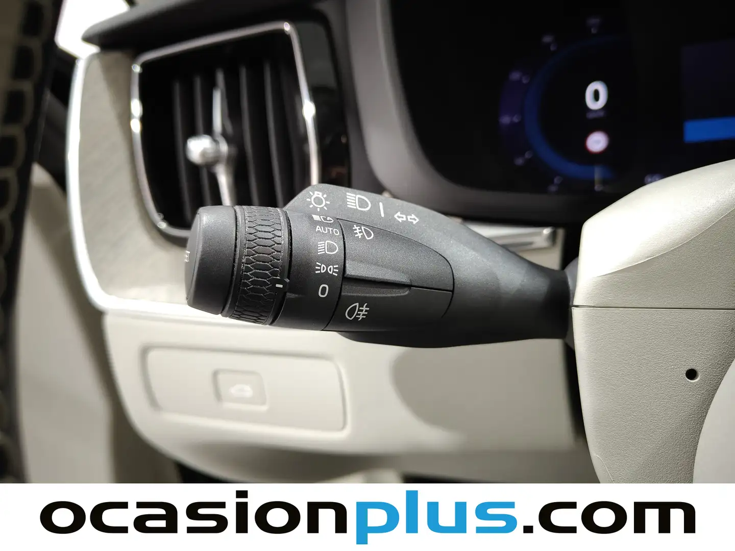 Foto Volvo XC60 Volvo XC60 B4 D Plus Bright AWD Auto (197 CV)