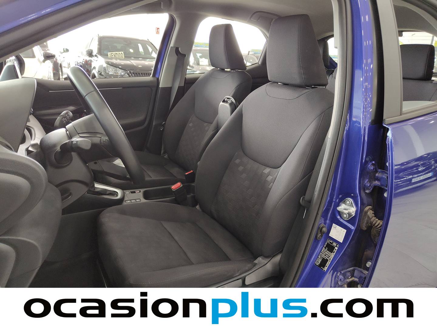 Foto asientos delanteros Toyota Yaris Toyota Yaris 120H Active Plus (116 CV)