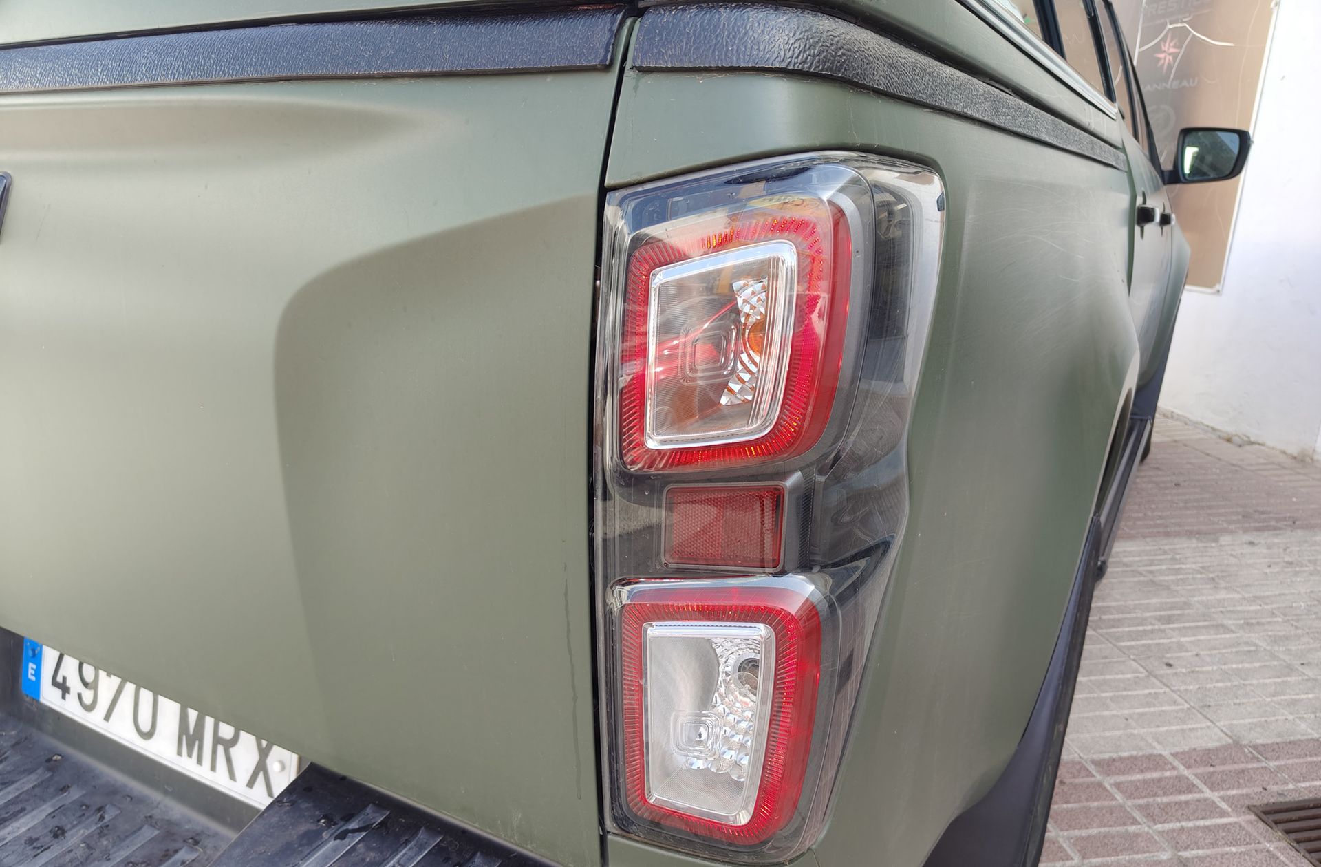 Isuzu D-Max 1.9 Crew N60 BB 4x4 - foto 17