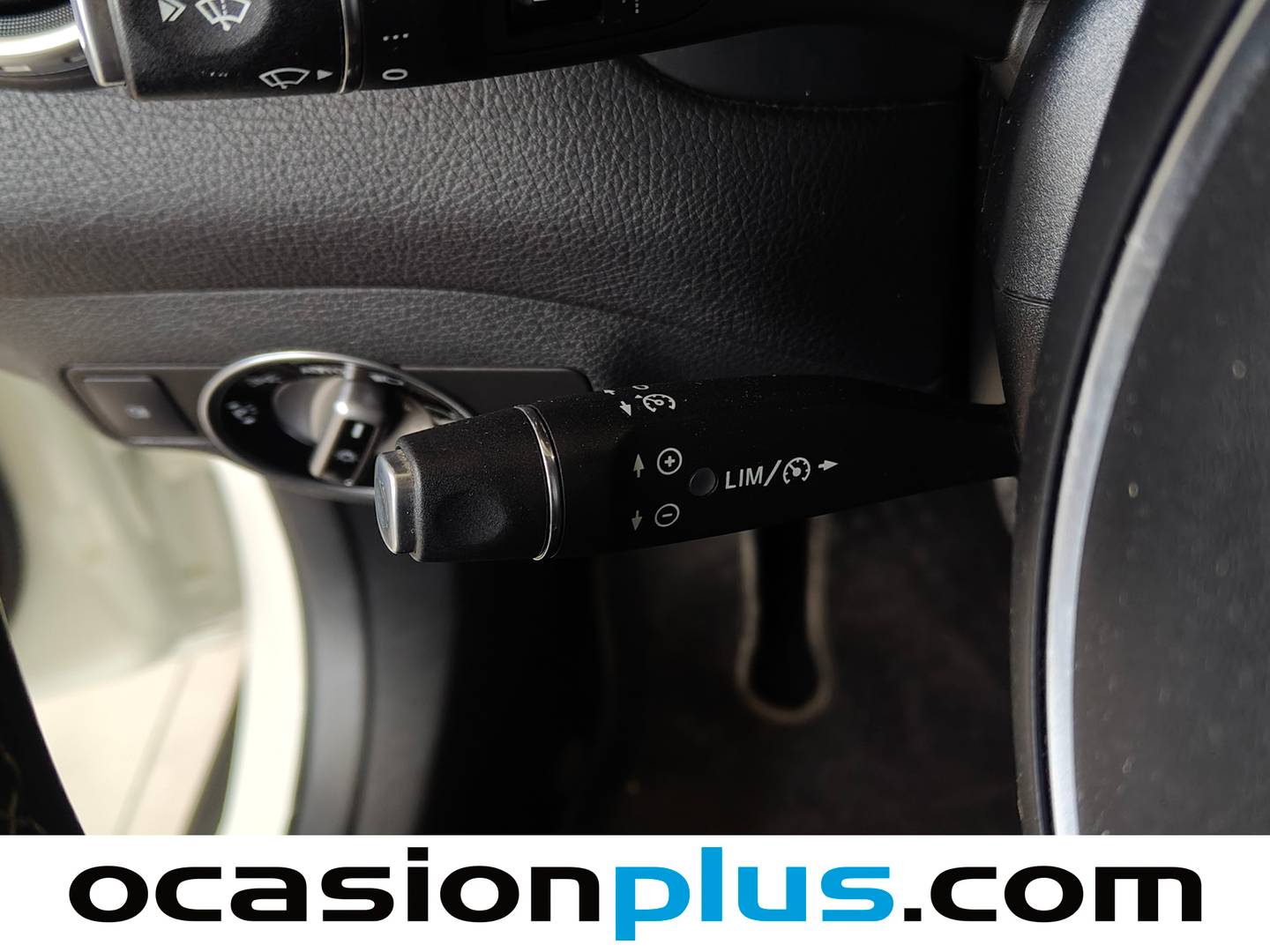 Acabados Mercedes GLA Mercedes-Benz GLA 200 d Urban (136 CV)