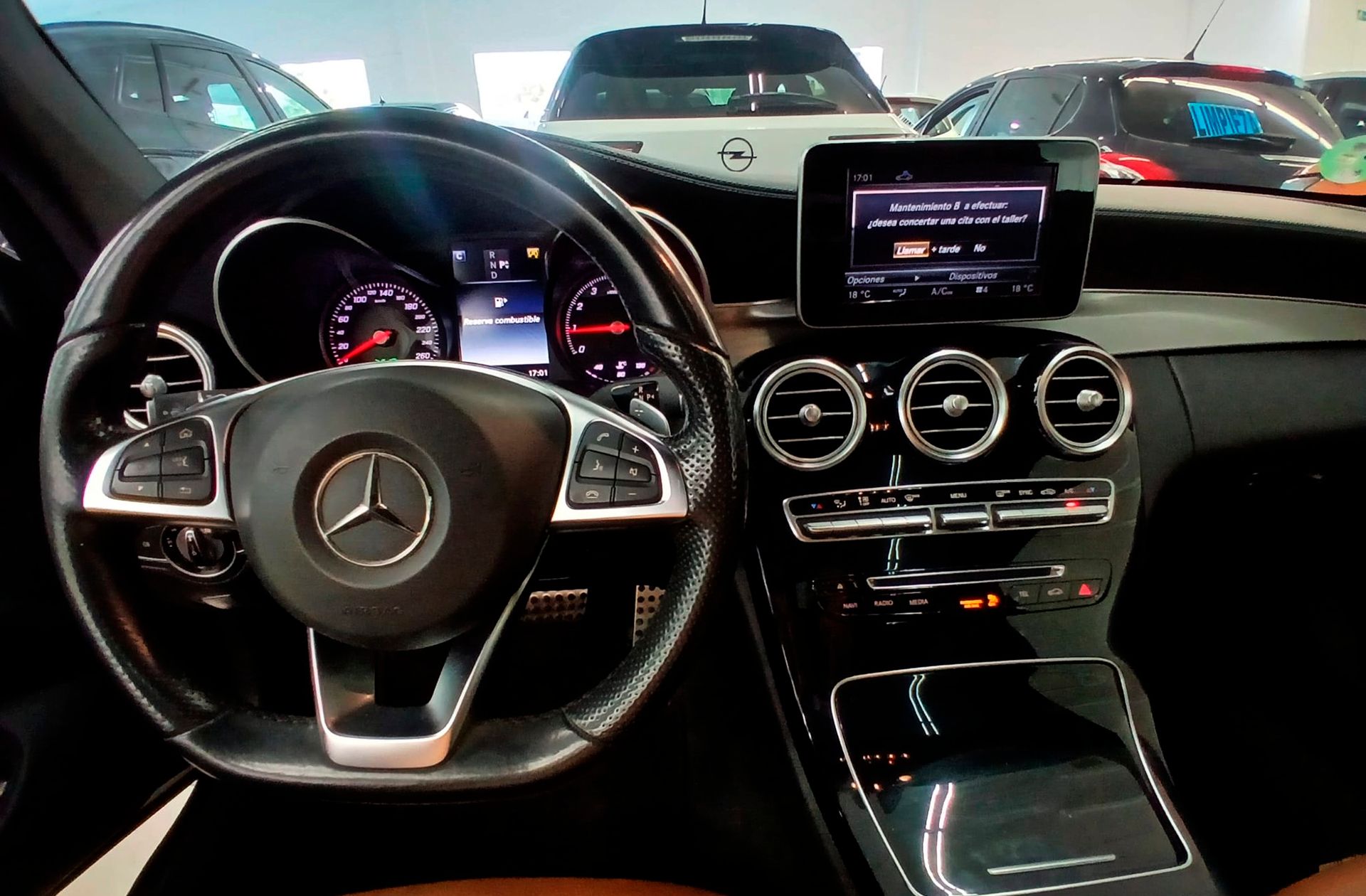 Mercedes-Benz Clase C Coupe 300 AMG Line - foto 7