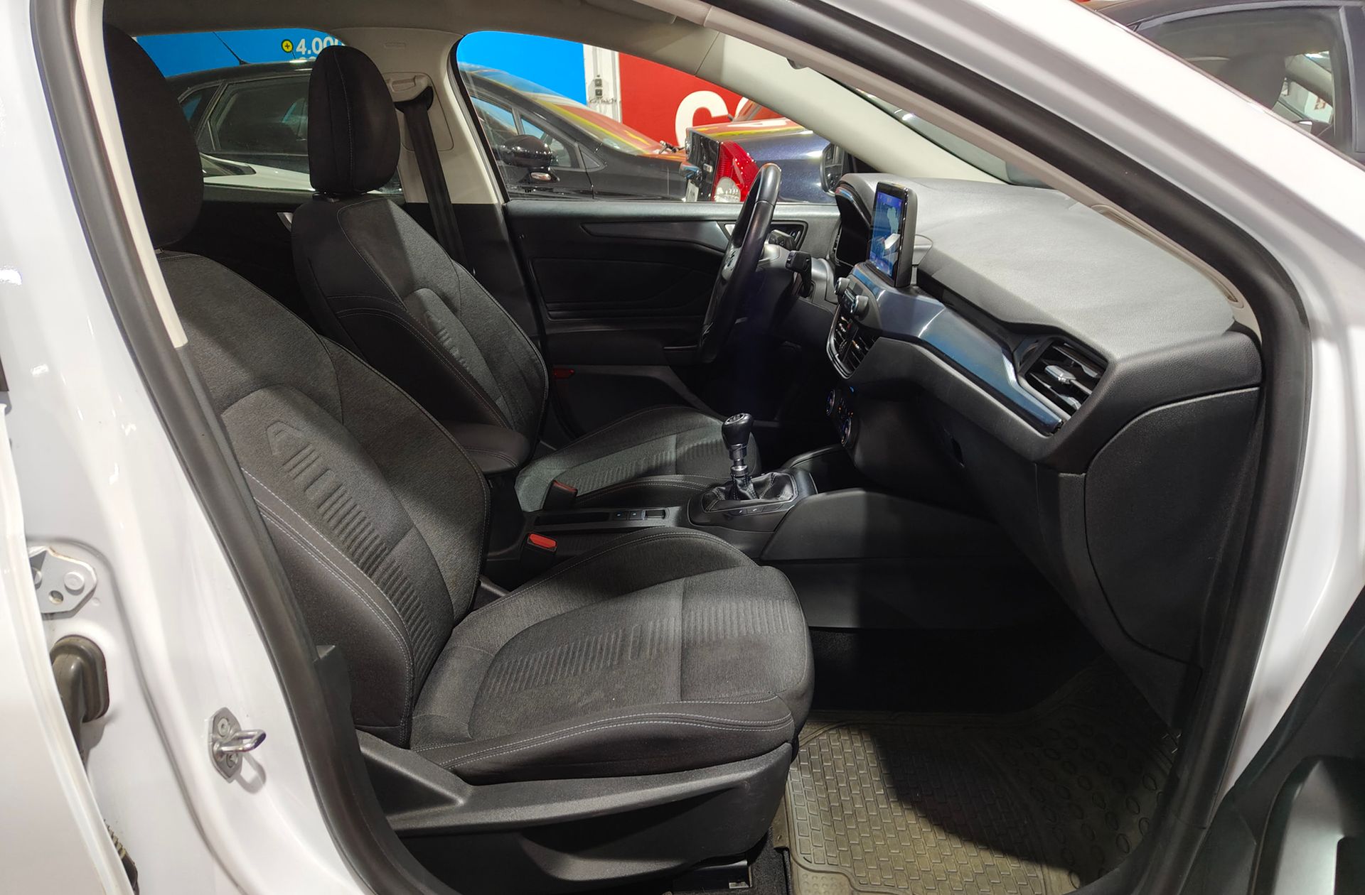 Ford Focus SportBreak 1.5 EcoBlue Active - foto 23