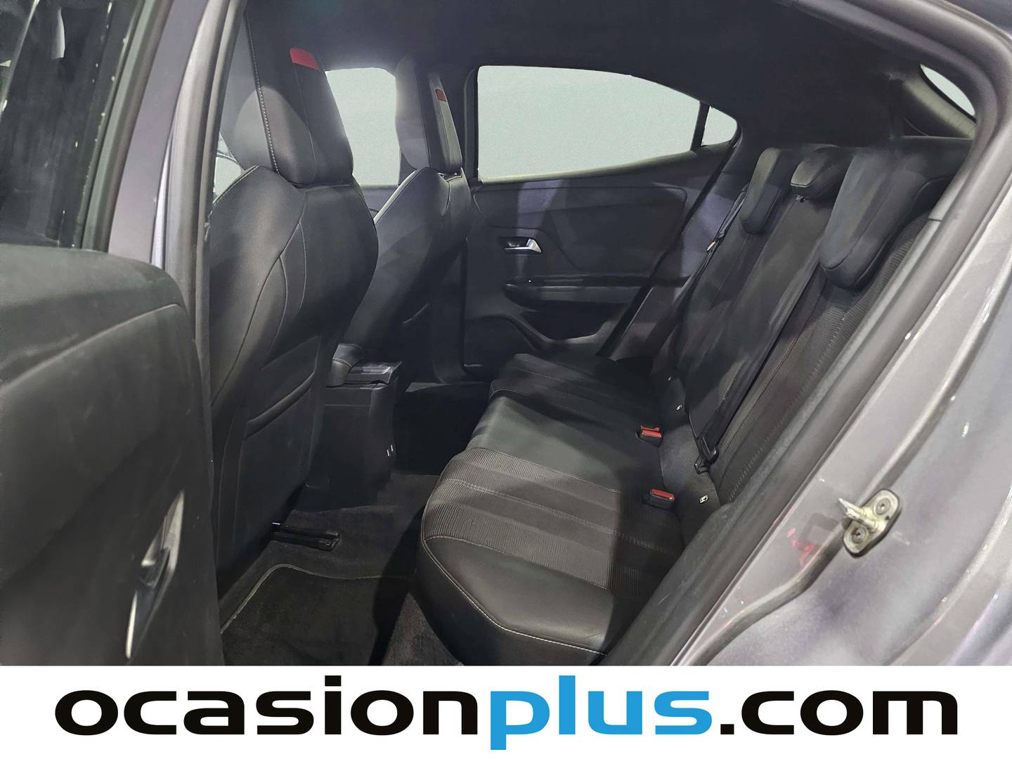 Foto asientos traseros Opel Mokka-e Opel Mokka-e BEV 50kWh GS Line-e (136 CV)