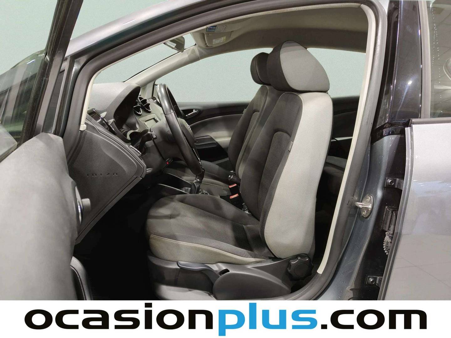 Foto asientos delanteros Seat Ibiza Seat Ibiza 1.2 TSI Style (90 CV)