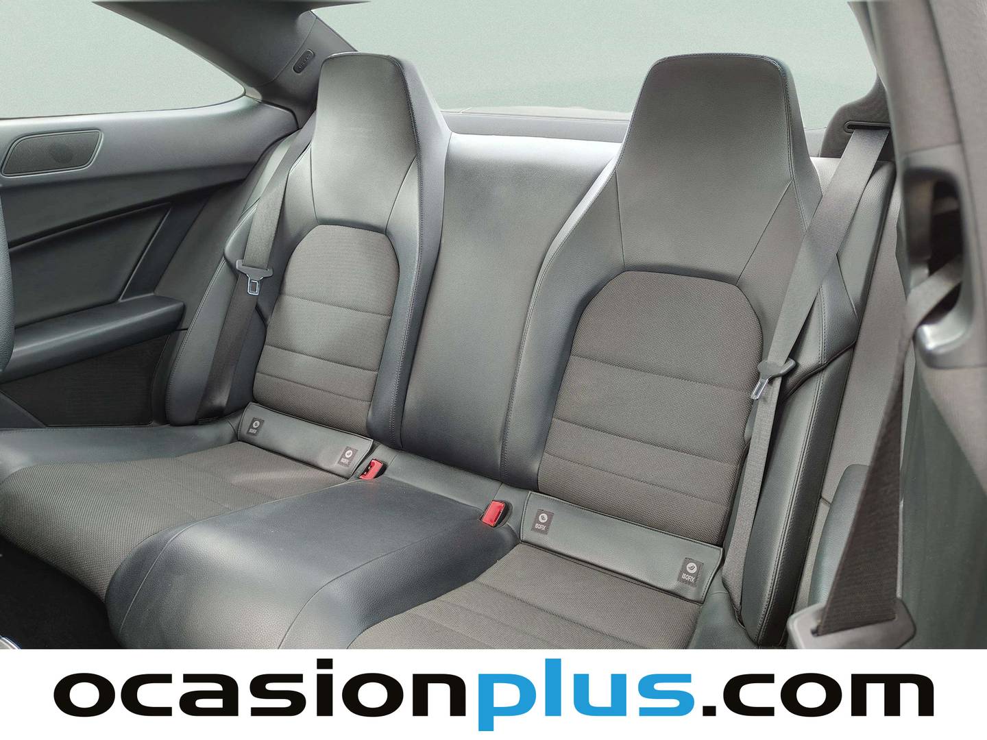 Foto asientos traseros Mercedes Clase C Mercedes-Benz Clase C 180 Blue Efficiency Coupé (156 CV) Pack AMG