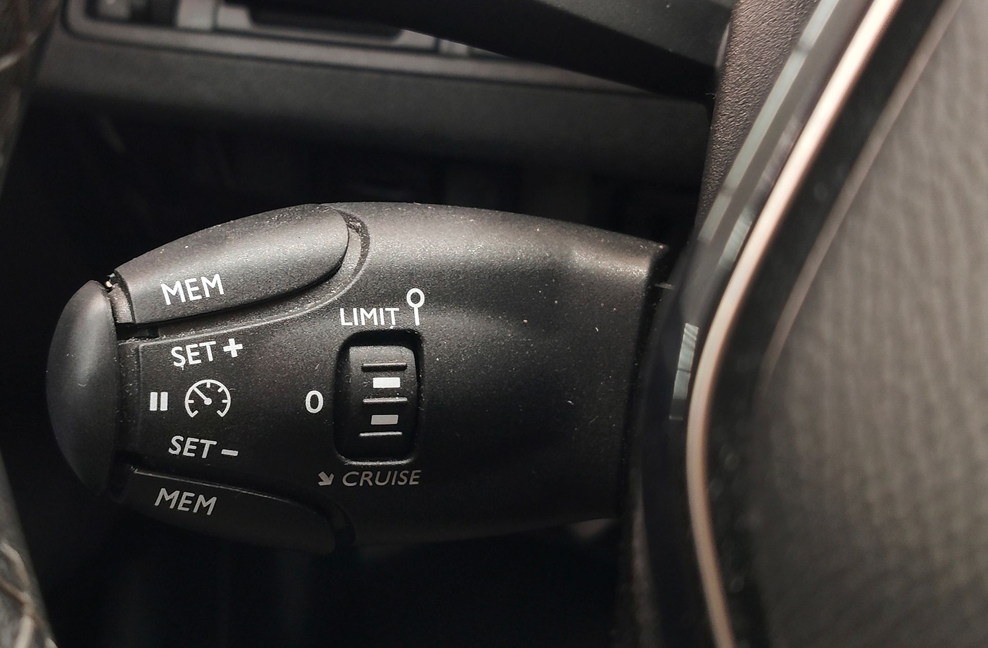 Peugeot 3008 BlueHDi 130 Active - foto 23