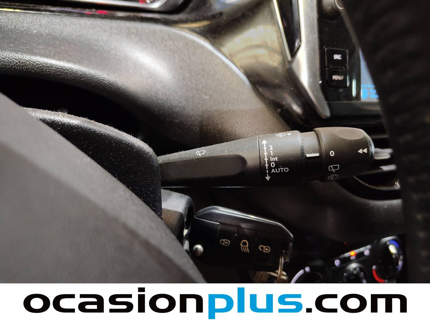 Acabados Peugeot 208 Peugeot 208 BlueHDi 100 S&S Signature (99 CV)
