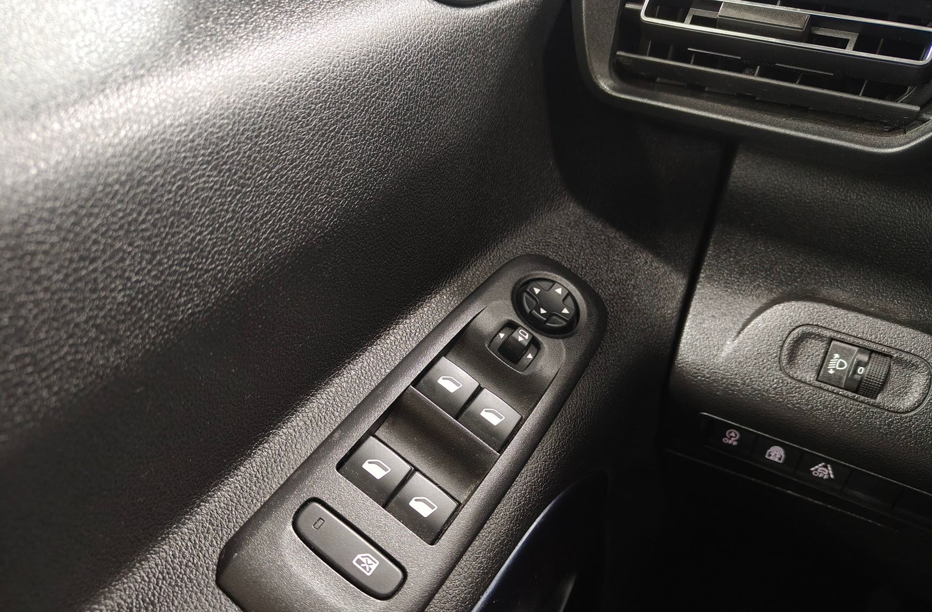 Peugeot Rifter BlueHDi 130 Allure Standard - foto 35