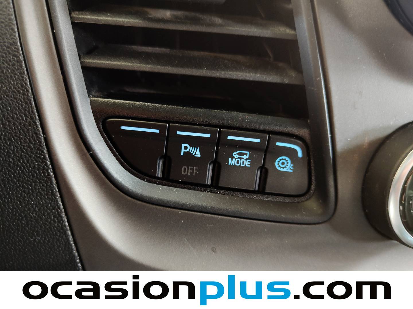 Equipamiento del Ford Transit Ford Transit Furgon 350 L3H2 Trend (130 CV)