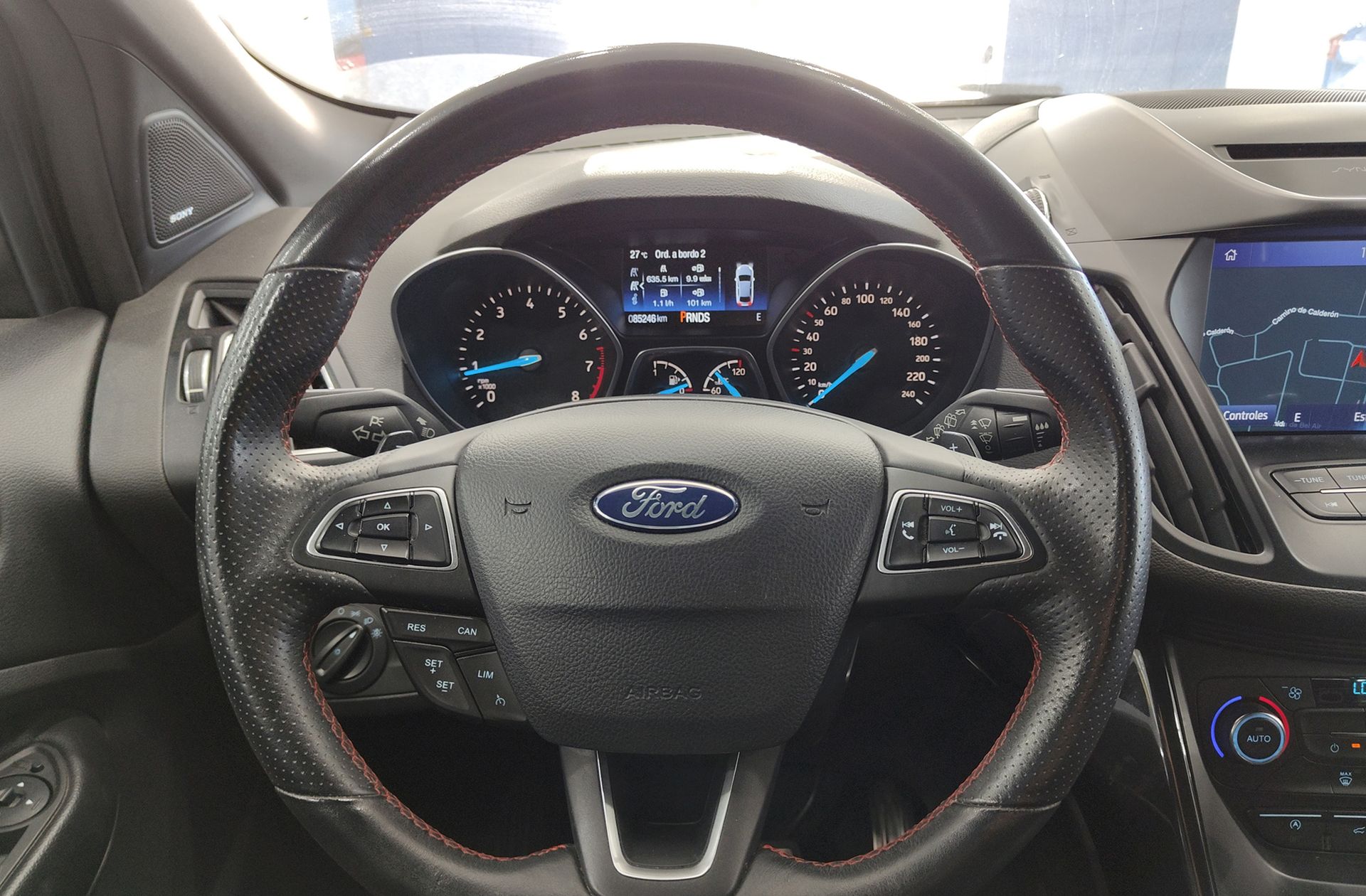Ford Kuga 1.5 EcoBoost ST-Line 4x4 - foto 24