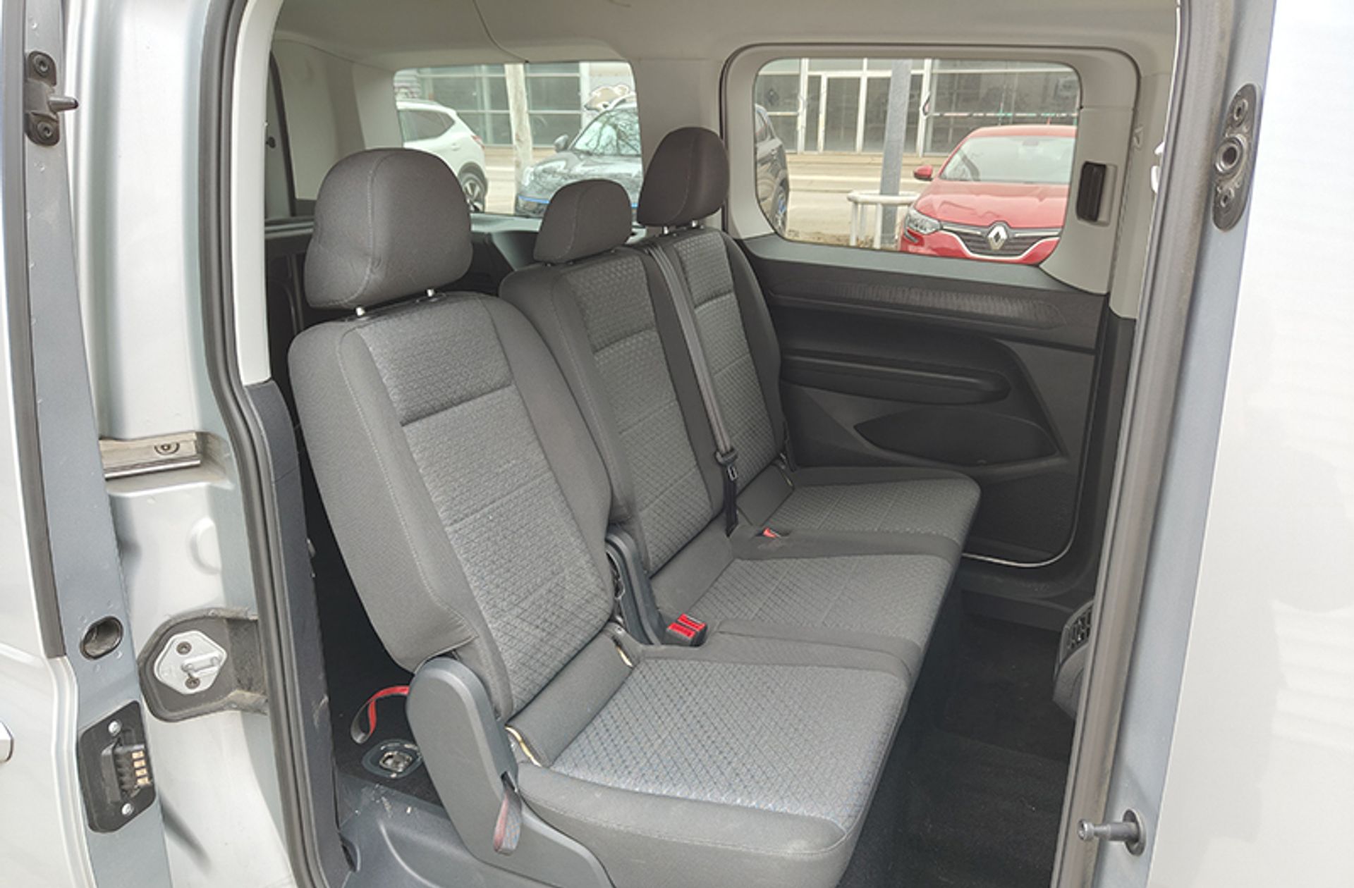 Ford Grand Tourneo Connect 2.0 EcoBlue Titanium - foto 19