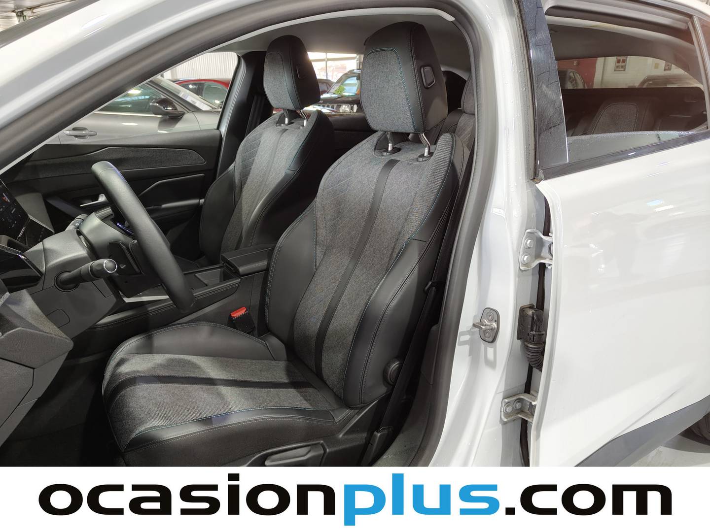 Peugeot 408 Peugeot 408 Puretech 130 Allure EAT8 (130 CV) de segunda mano