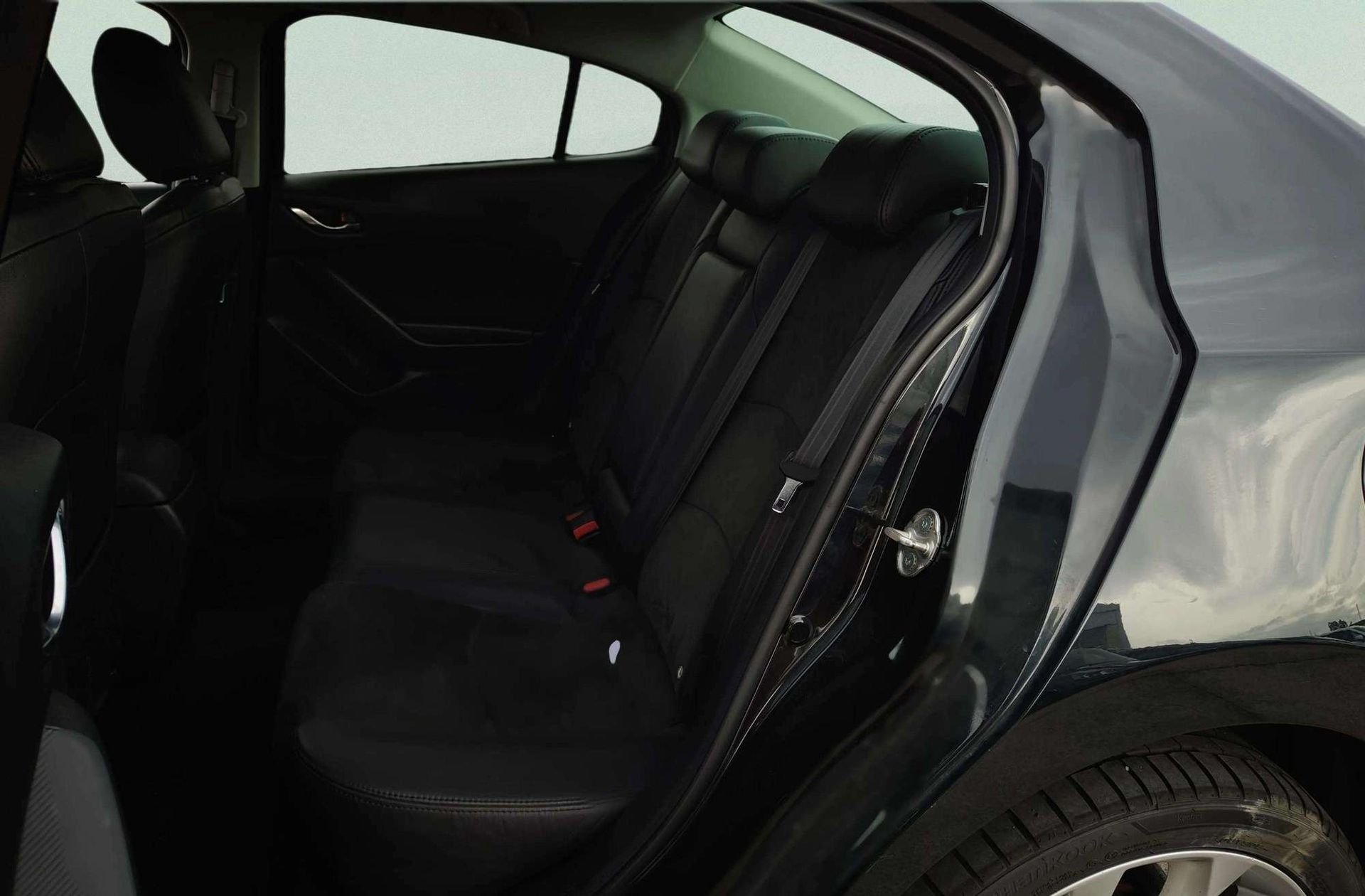 Mazda3 2.0 GE Sedan Luxury - foto 13