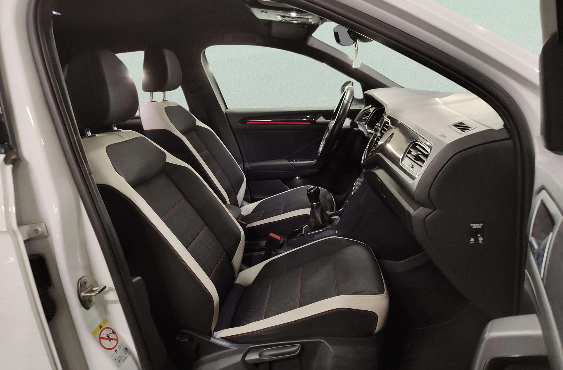 Volkswagen T-Roc Sport 1.6 TDI - foto 19