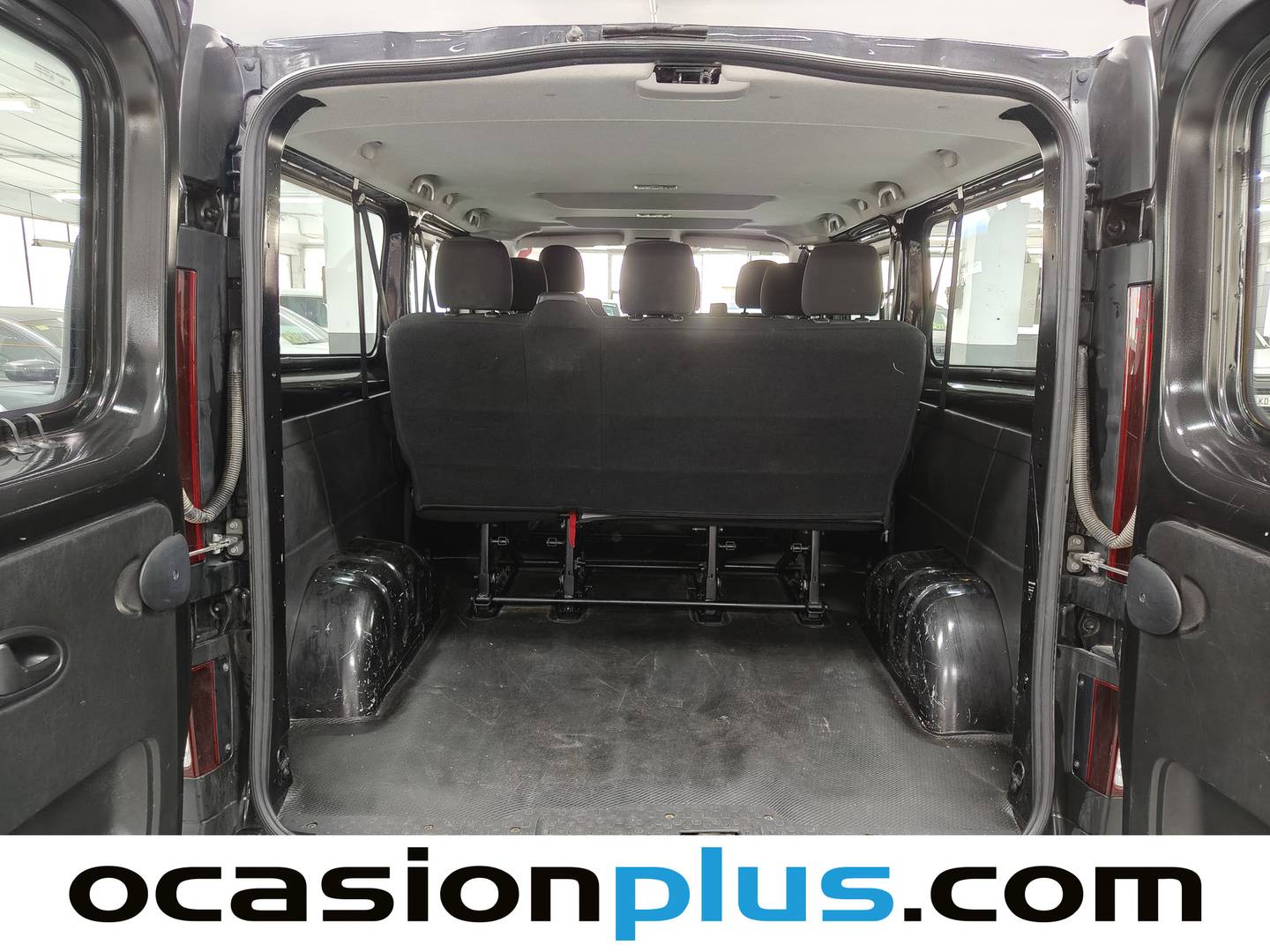 Fotos maletero Nissan Primastar Nissan Primastar 2.0 dCi L2H1 Go (150 CV) 9 Plazas