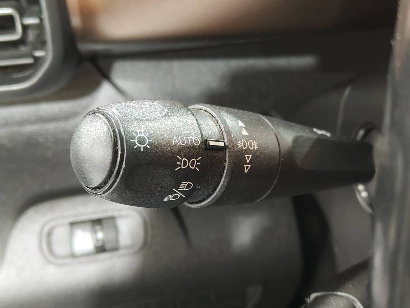 Foto Peugeot Rifter Peugeot Rifter BlueHDi 100 GT Line Standard (100 CV)