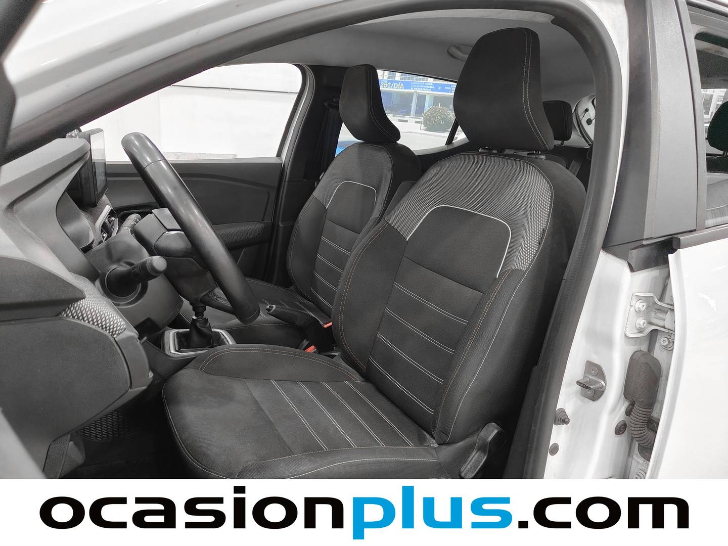 Foto asientos delanteros Dacia Sandero Dacia Sandero Stepway Expression ECO-G (101 CV)