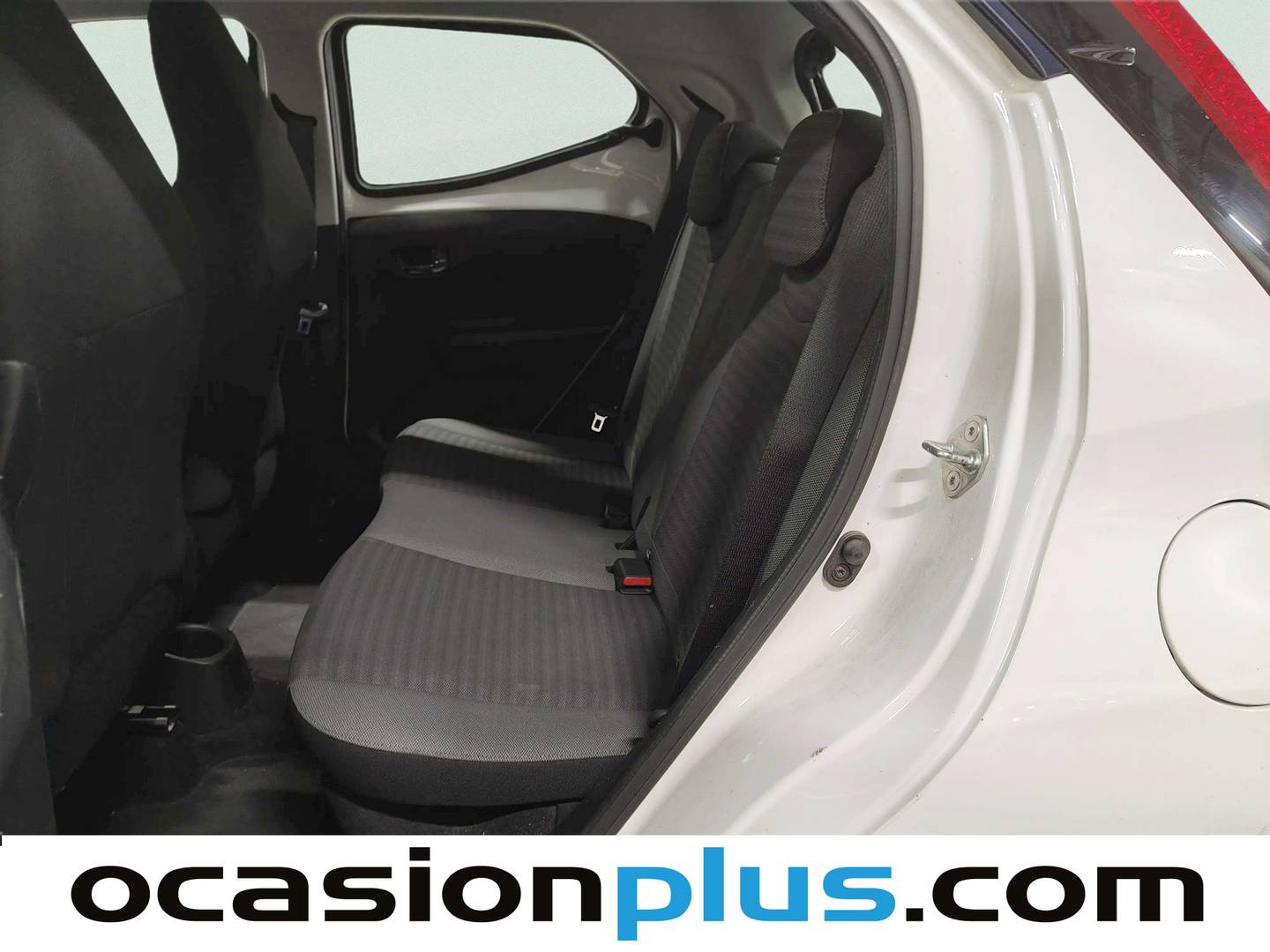 Foto asientos traseros Toyota Aygo Toyota Aygo 1.0 70 x-play (72 CV)