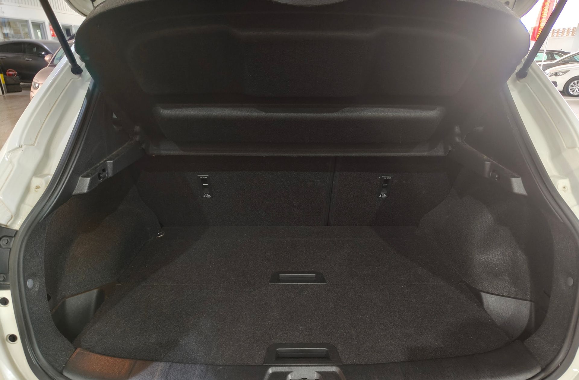 Nissan Qashqai 1.6 dCi Tekna Premium 4x2 - foto 15