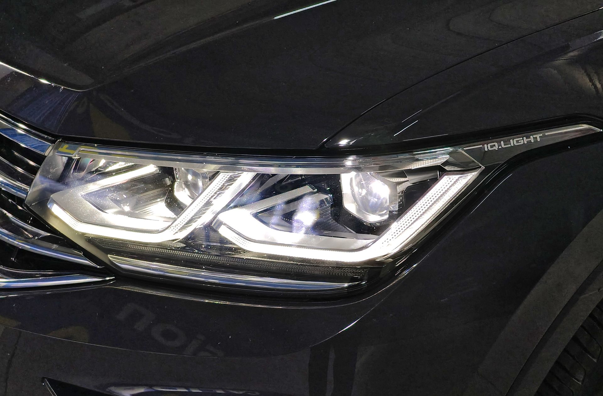 Volkswagen Tiguan Urban Sport 2.0 TDI DSG - foto 17