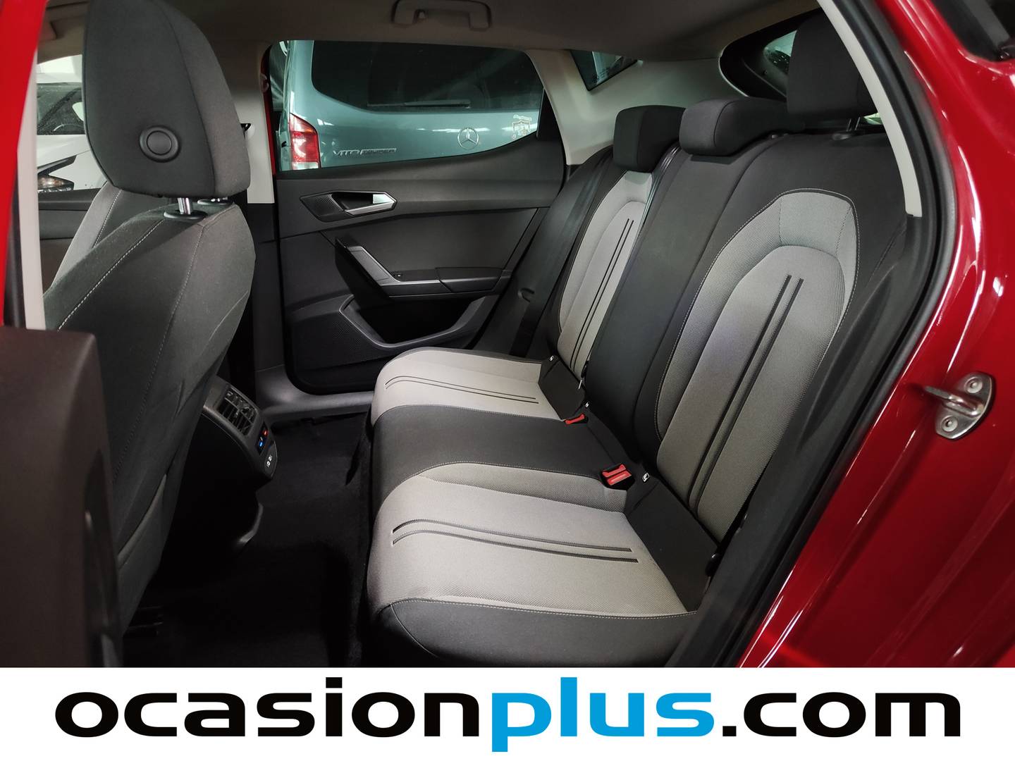 Foto asientos traseros Seat León Seat León 1.0 eTSI S&S Style Go DSG (110 CV)