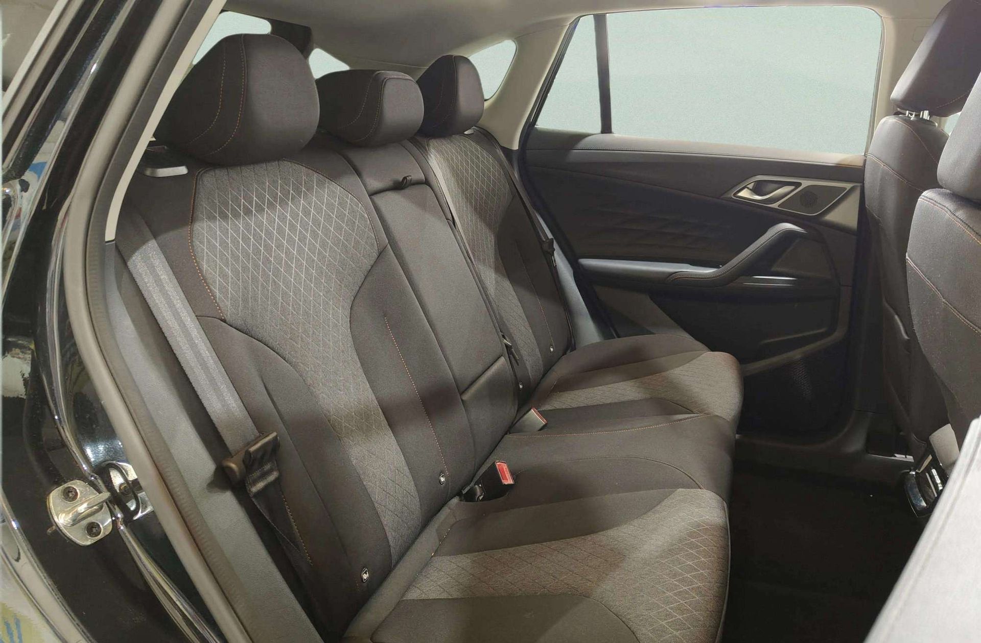 MG HS 1.5T Comfort DCT - foto 14