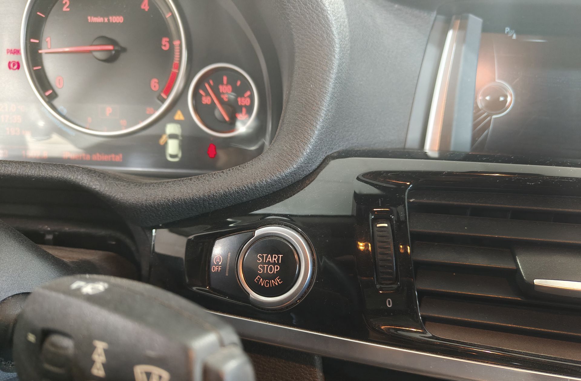 BMW X4 xDrive20d - foto 28