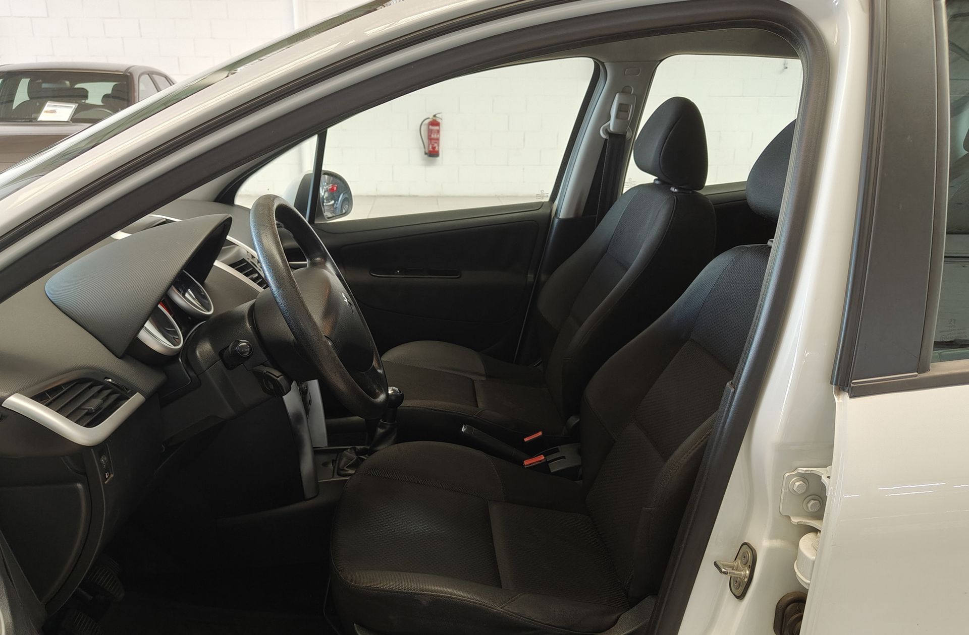 Peugeot 207 1.4 HDi Business Line FAP - foto 8