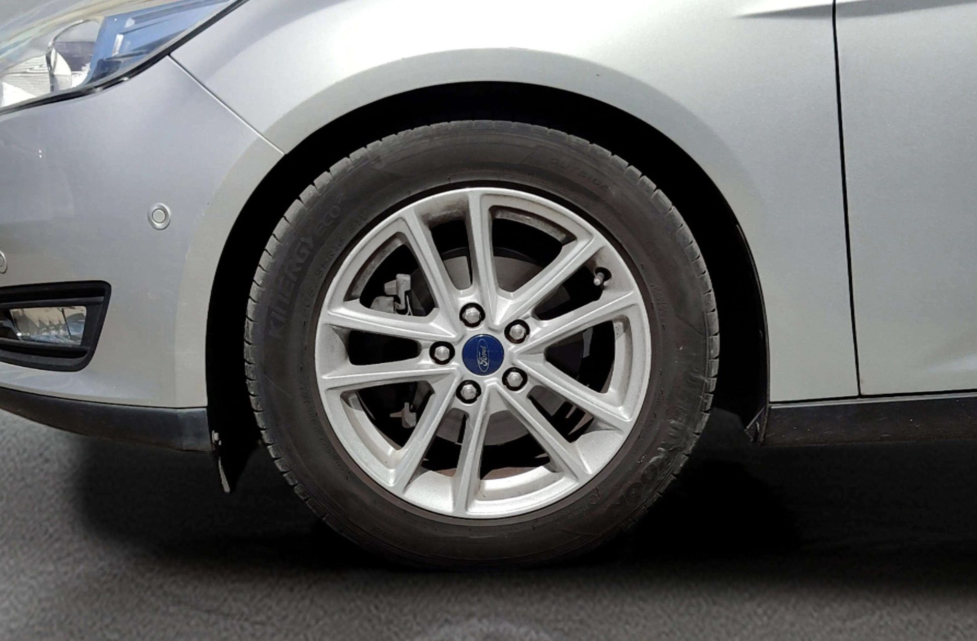 Ford Focus SportBreak 1.0 EcoBoost Business - foto 35