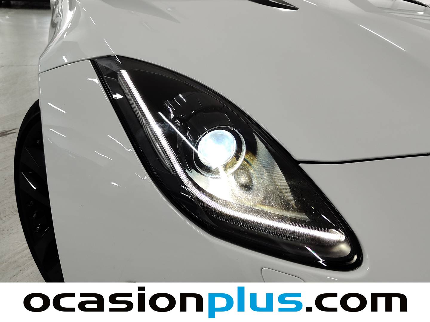 Paquetes del Jaguar F-Type Jaguar F-TYPE Coupe 2.0 i4 Auto (300 CV)