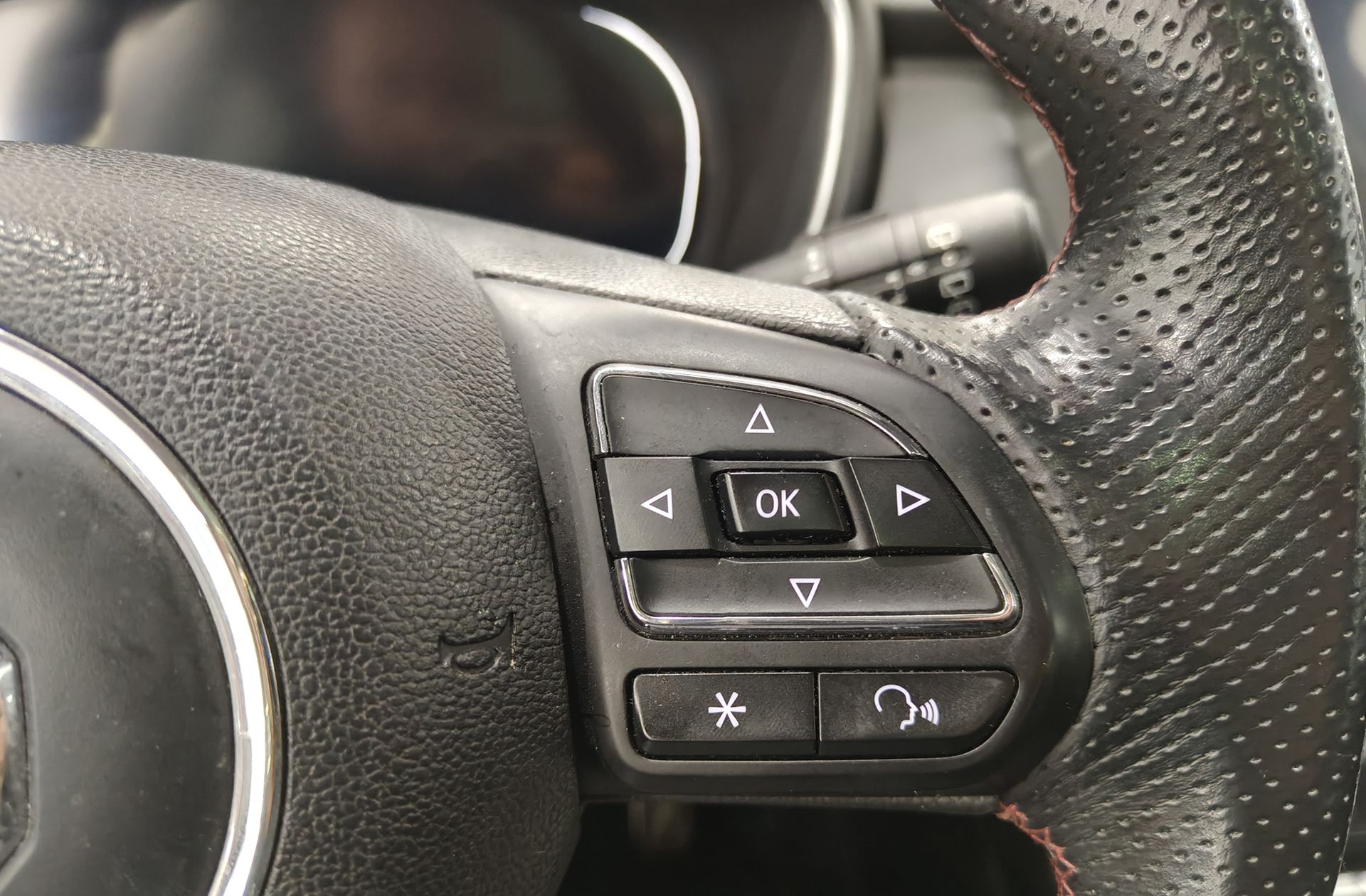 MG EHS 1.5 T-GDi PHEV Luxury - foto 29