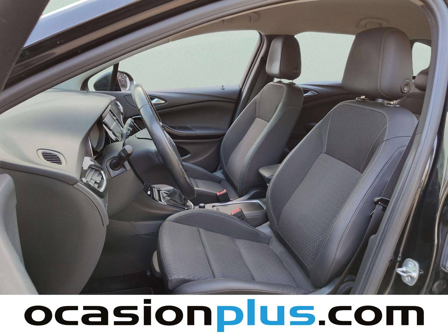 Foto asientos delanteros Opel Astra Opel Astra Sports Tourer 1.6 CDTI S/S Innovation (136 CV)