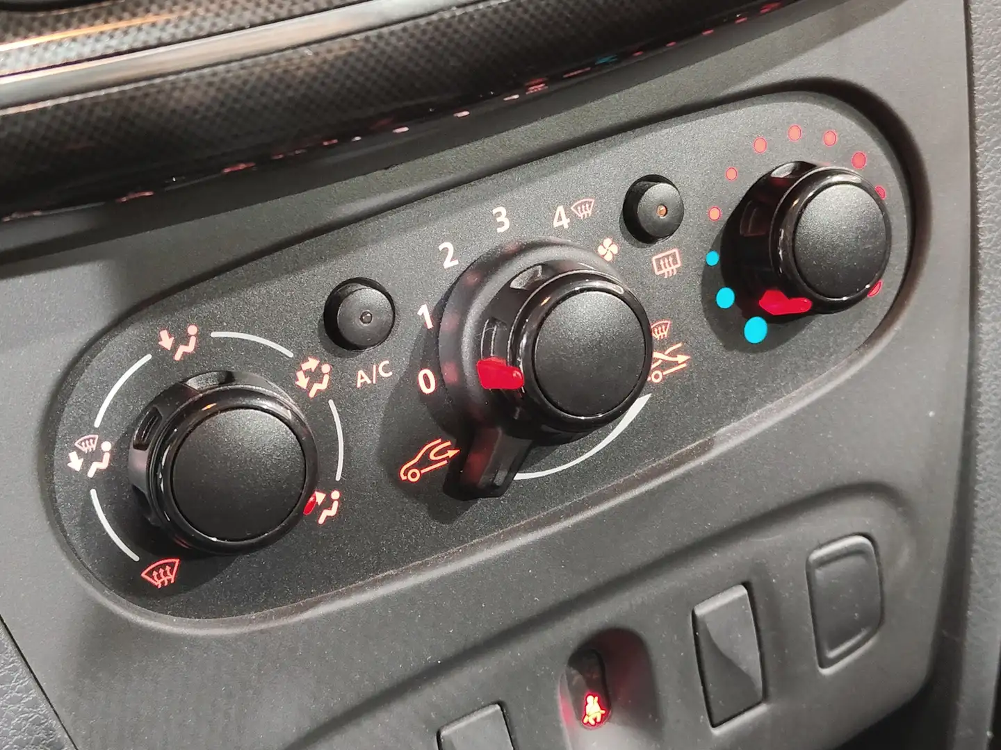 Foto Dacia Sandero Dacia Sandero Ambiance 1.0 (73 CV)