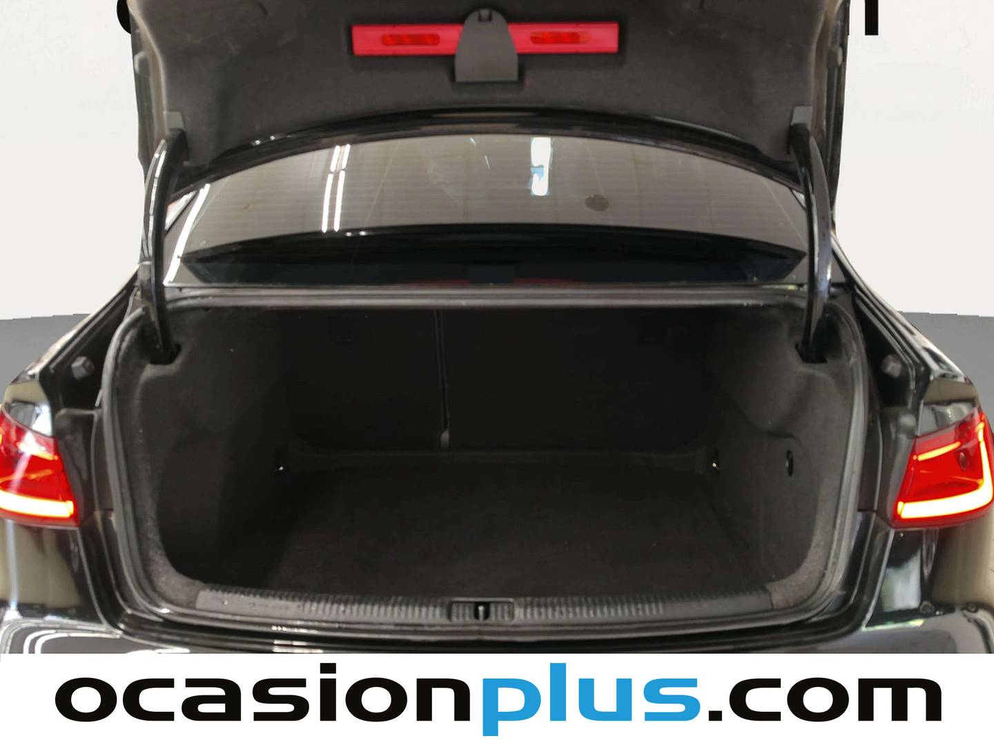 Fotos maletero Audi A3 Audi A3 Sedan Sedan Attraction 1.6 TDI clean diesel (110 CV)