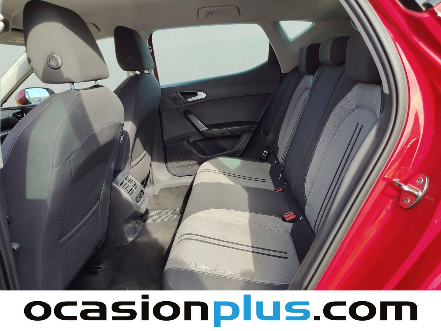 Foto asientos traseros Seat León Seat León 1.0 eTSI S&S Style Go DSG (110 CV)