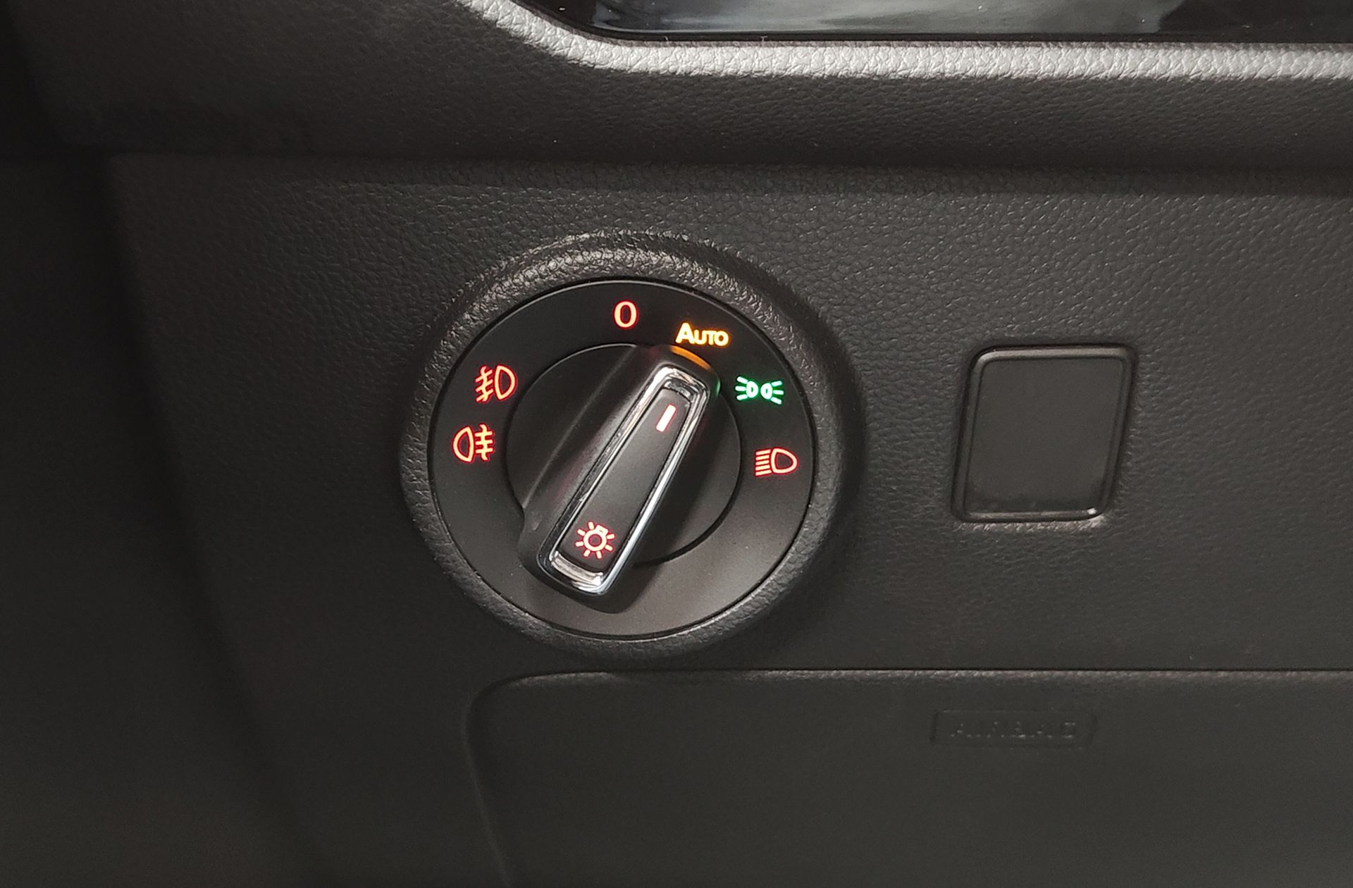 SEAT Ateca 2.0 TSI FR 4Drive DSG - foto 25
