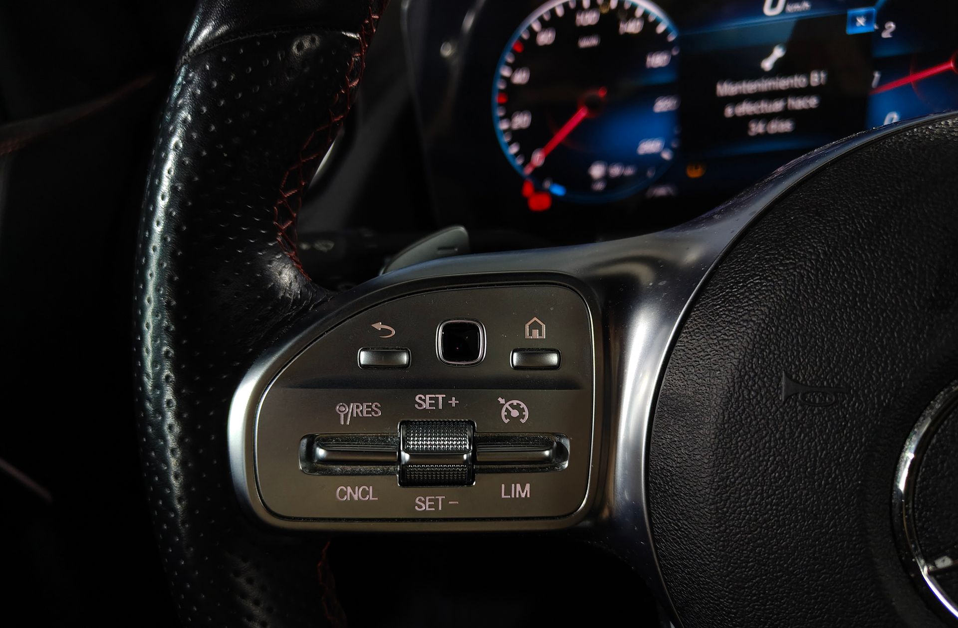 Mercedes-Benz GLA 200 - foto 28