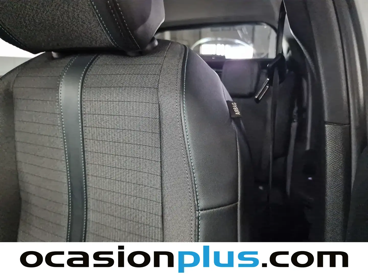 Foto Peugeot 2008 Peugeot 2008 BlueHDi 110 Allure (110 CV)