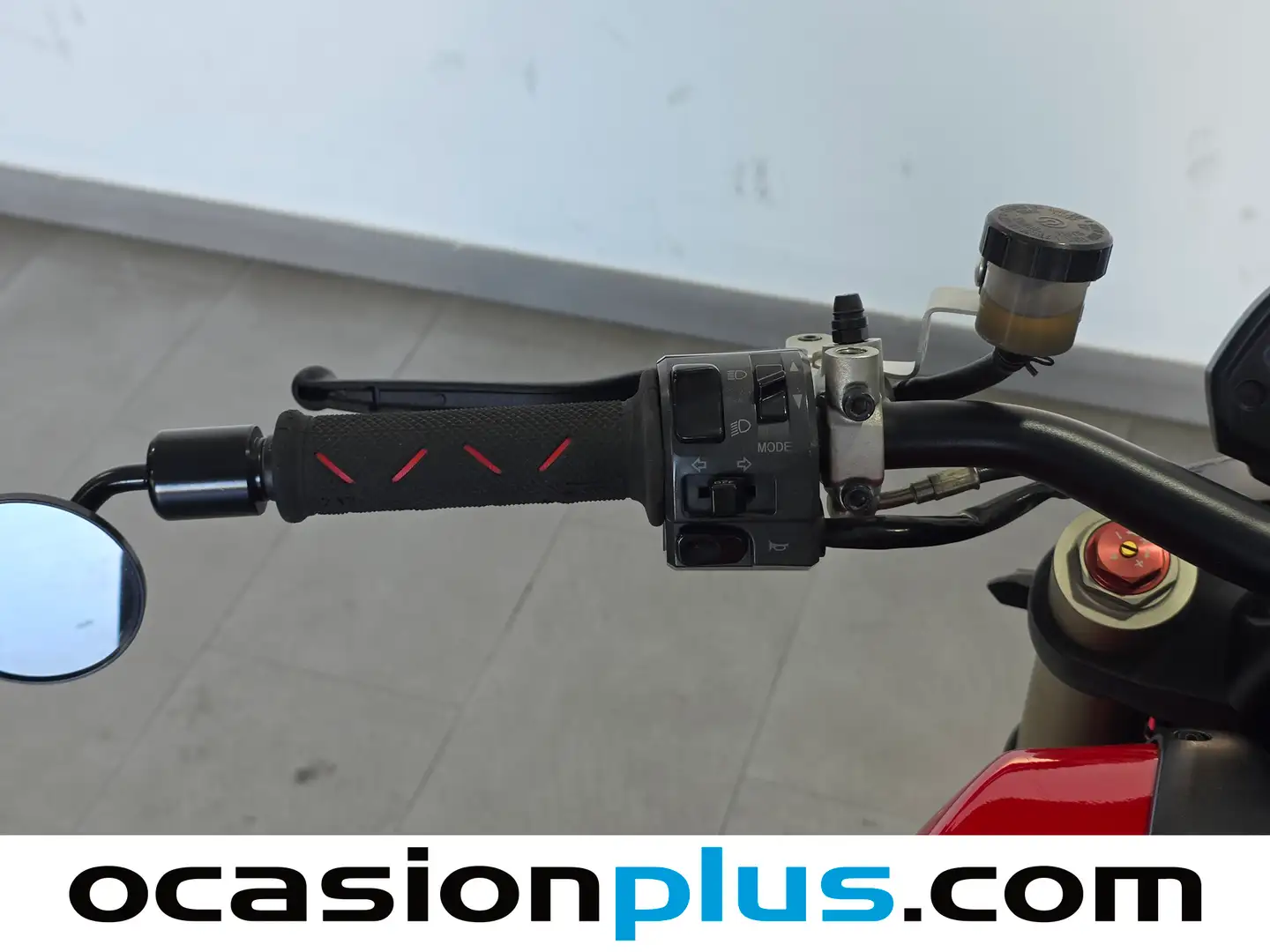 Foto Ducati Monster 1100 Evo ABS Ducati Monster 1100 Evo ABS 1100 Evo ABS (95 Cv)