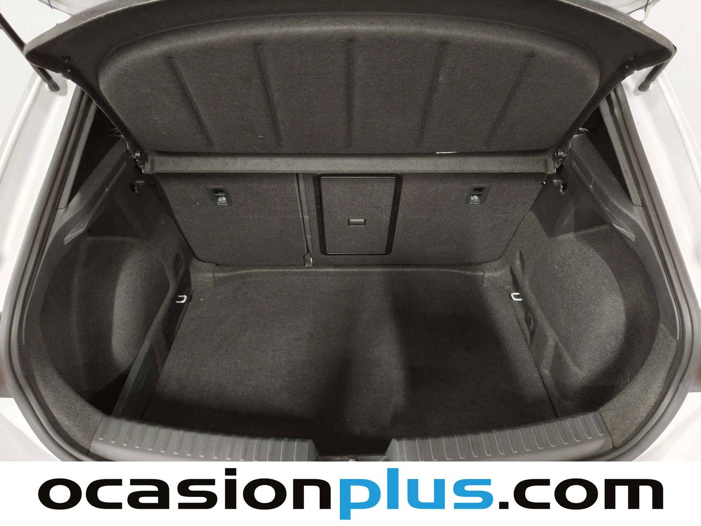 Fotos maletero Seat León Seat León 1.5 eTSI S&S FR Special Edition DSG (150 CV)