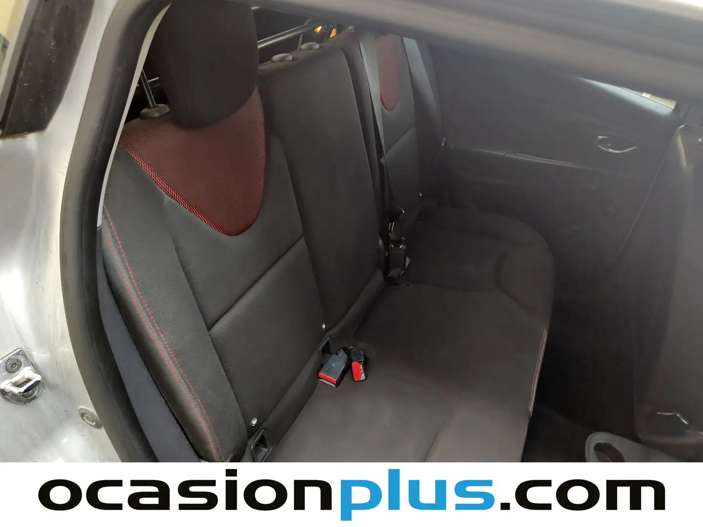 Foto Renault Clio Renault Clio 1.2 Authentique (75 CV)