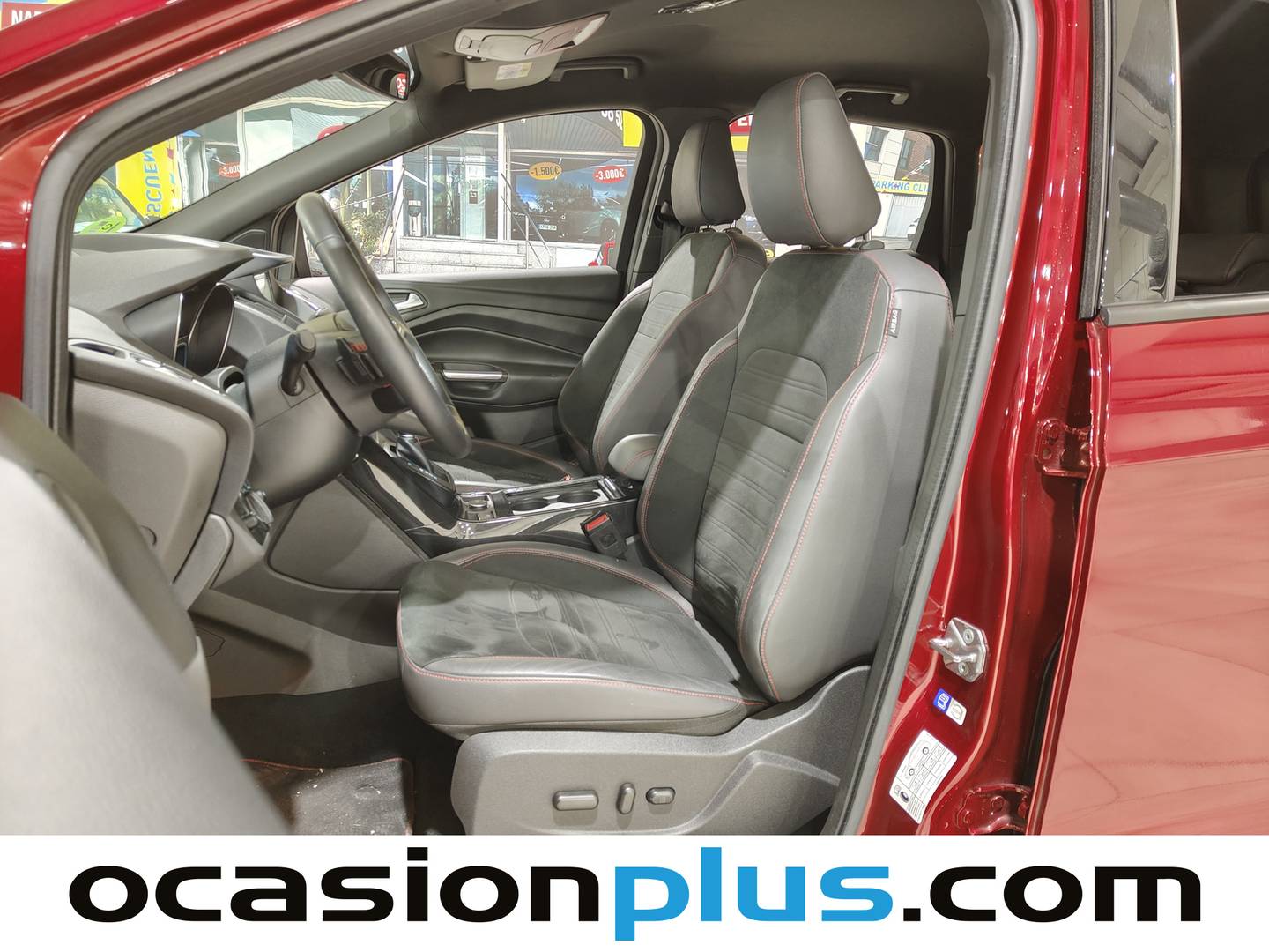 Foto asientos delanteros Ford Kuga Ford Kuga 1.5 EcoBoost S&S ST-Line 4x4 Auto (180 CV)