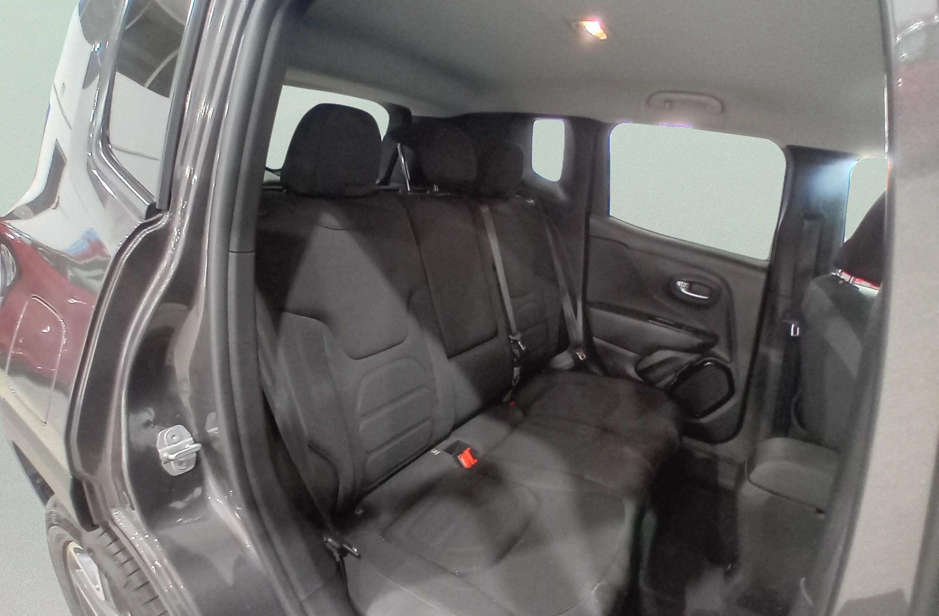 Jeep Renegade 1.6 MultiJet Night Eagle II 4x2 - foto 14