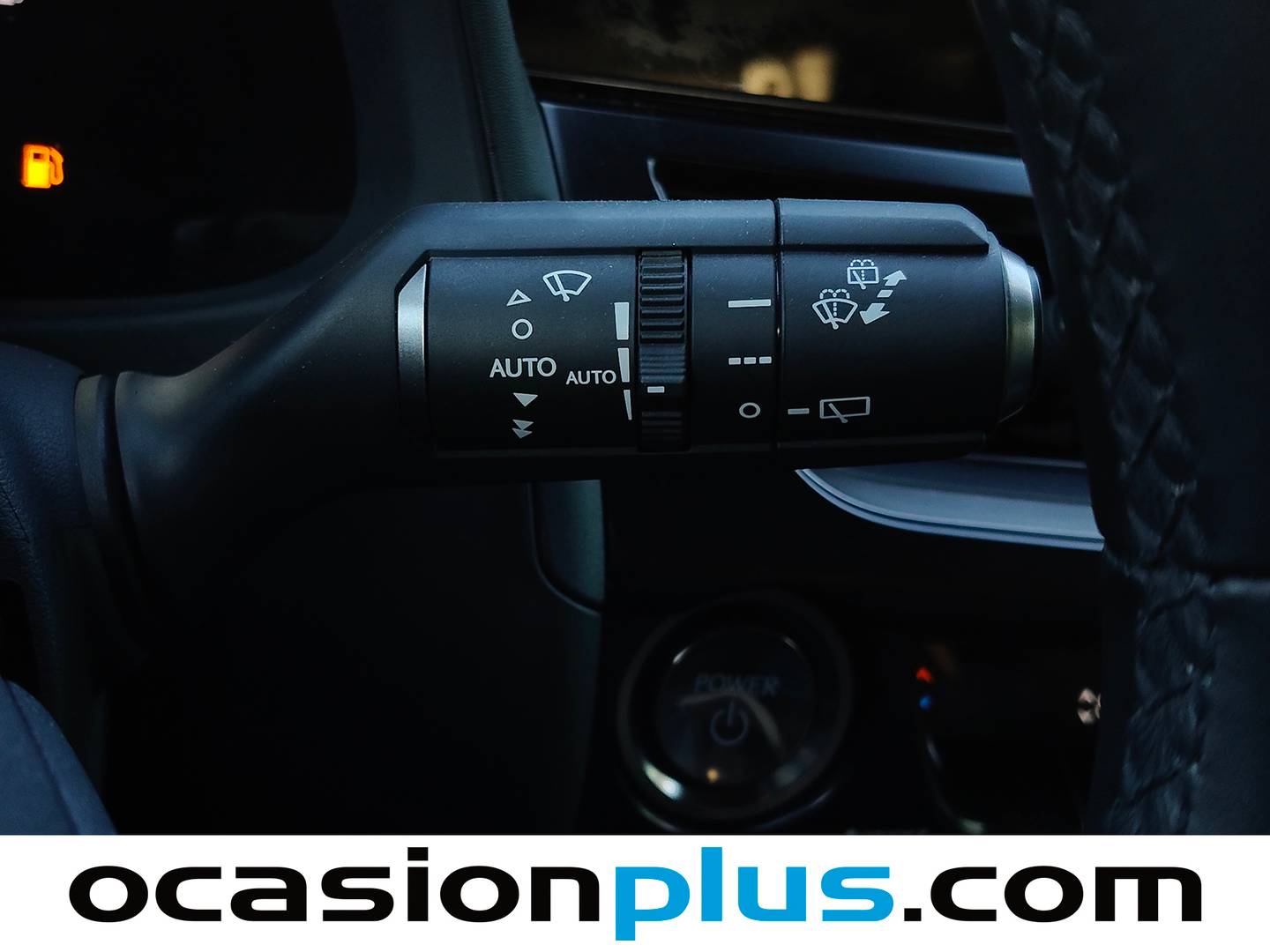 Foto Lexus UX Lexus UX 300h (199 CV)