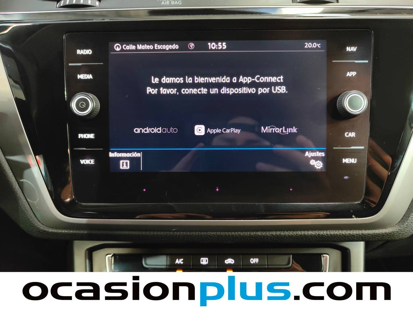 Equipamiento del Volkswagen Touran Volkswagen Touran Business & Navi 1.6 TDI (115 CV) 7 Plazas