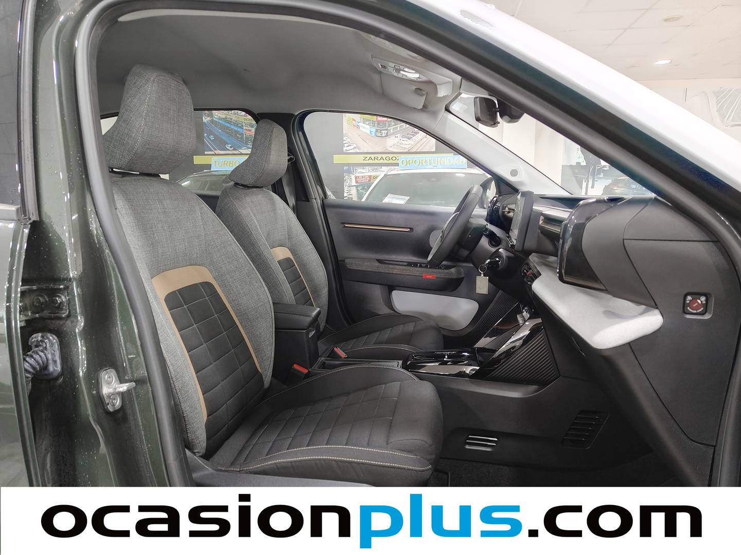 Citroën C3 Aircross Citroën C3 Aircross Hybrid 145 Plus e-DCS6 (145 CV) híbrido