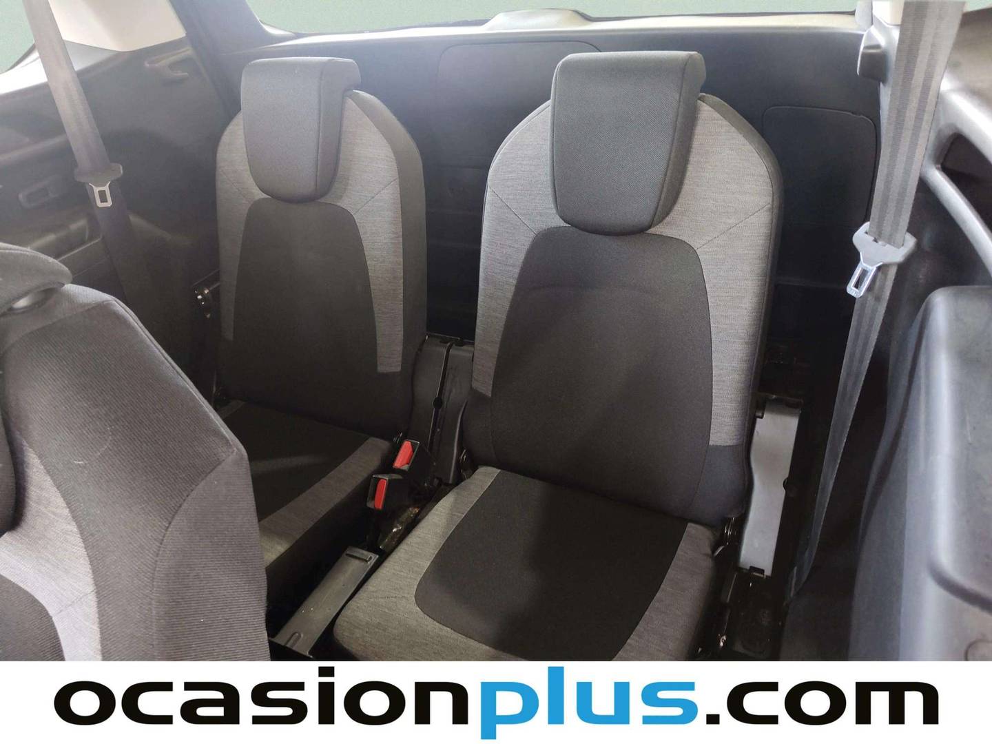Equipamiento del Citroën Grand C4 Picasso Citroën Grand C4 Picasso BlueHDi 120 Feel (120 CV)